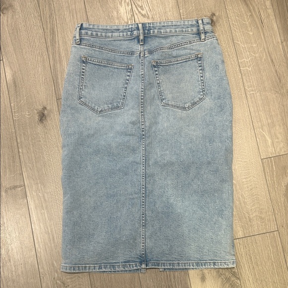 LOFT Light Blue Denim Skirt - Picture 4 of 4